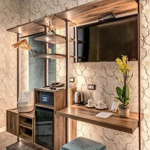 Apollo Boutique 4* Рим